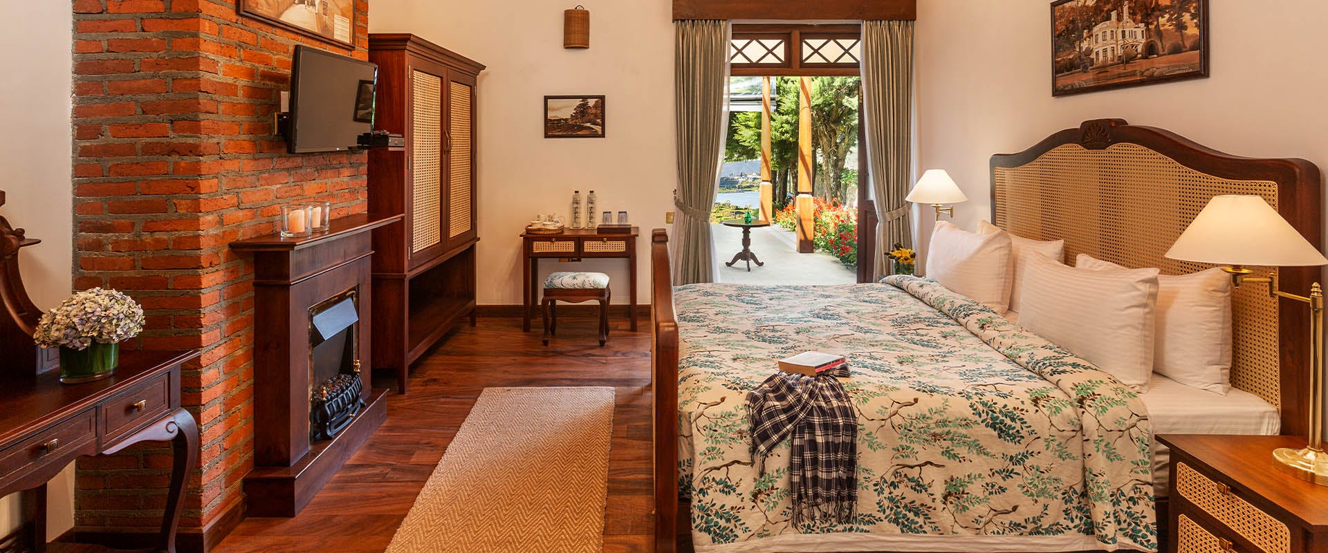 Deluxe Double Rooms at Lake Gregory Nuwara Eliya